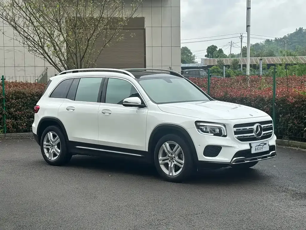 Mercedes-Benz GLB — фото 4