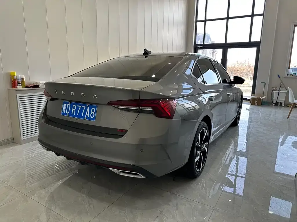 Skoda Octavia — фото 3