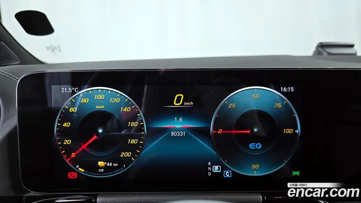 Mercedes-Benz EQA — фото 2