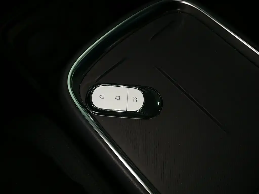 Leapmotor B10 — фото 2