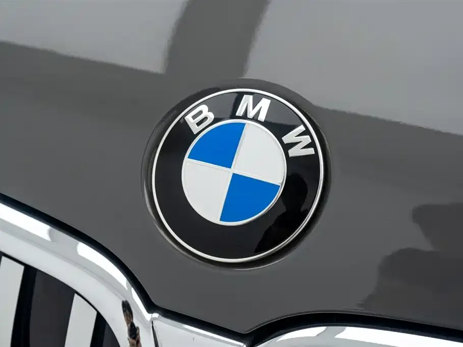 BMW 7 Series — фото 10
