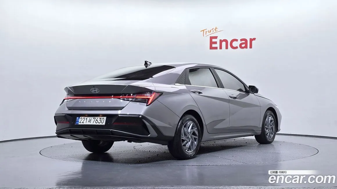 Hyundai AVANTE — фото 3