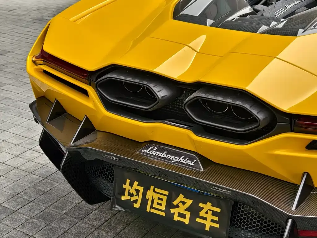 Lamborghini Revuelto — фото 4