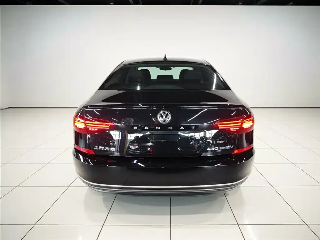 Volkswagen Passat New Energy — фото 6