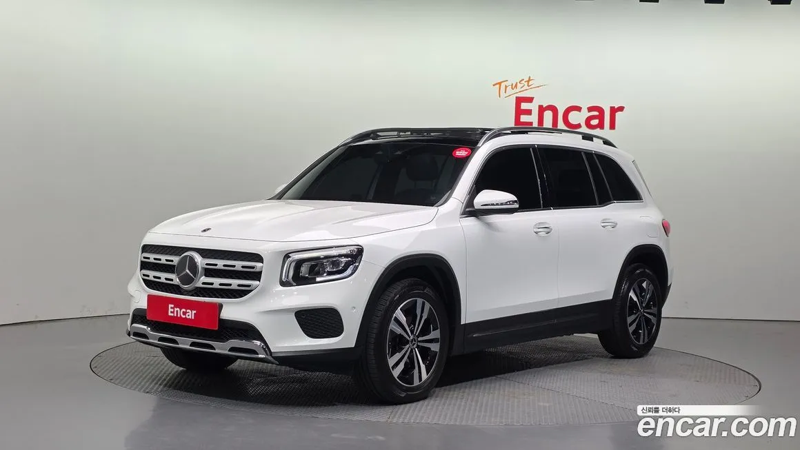 Mercedes-Benz GLB-Class — фото 1