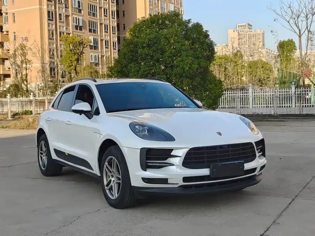 Porsche Macan — фото 1