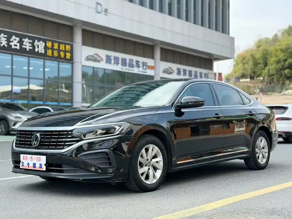 Volkswagen Passat — фото 1
