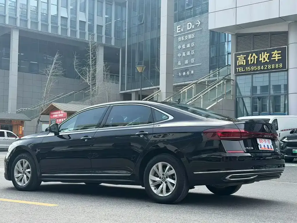 Volkswagen Passat — фото 9