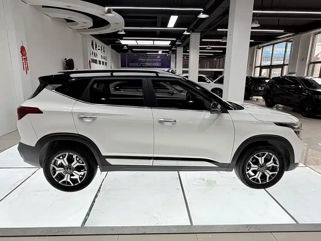 Kia KX3 — фото 5