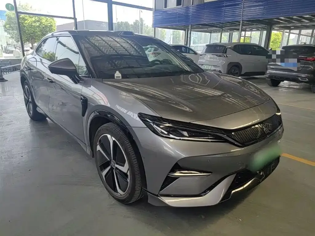 BYD L EV — фото 2
