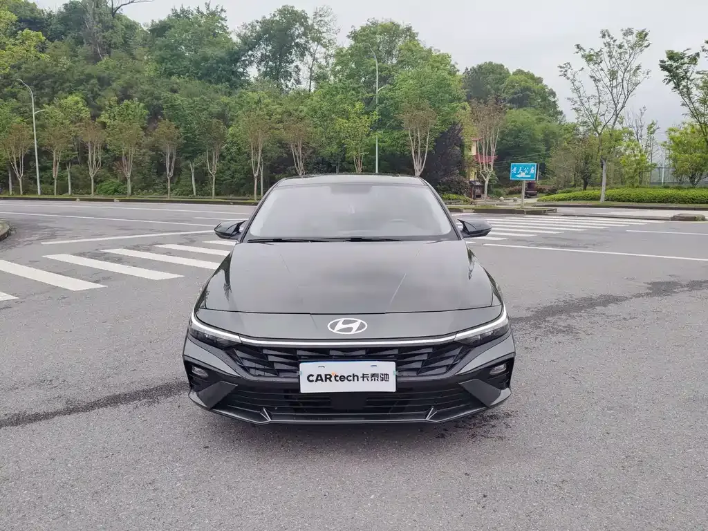 Hyundai Elantra — фото 6