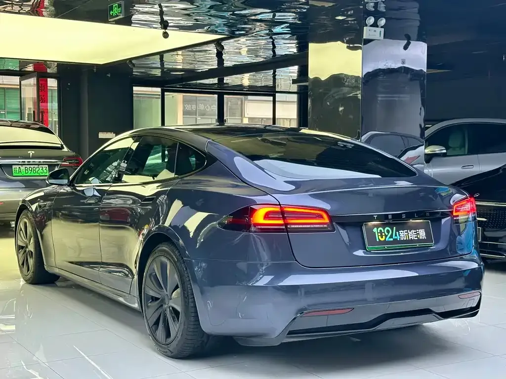 Tesla Model S — фото 7