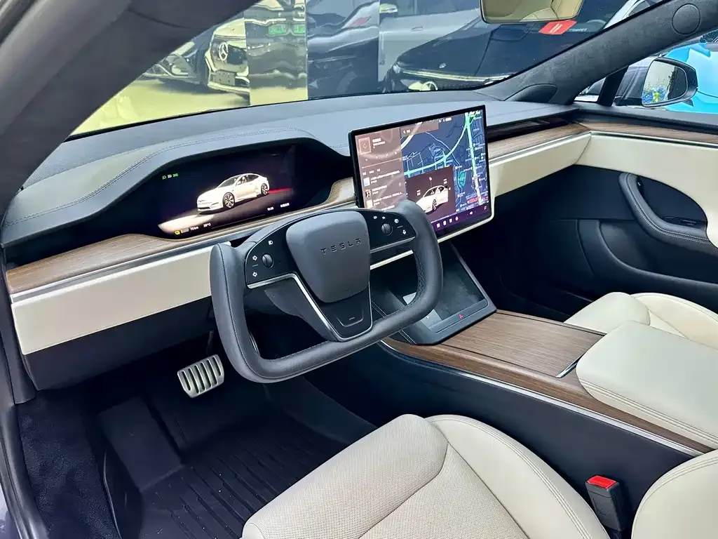 Tesla Model S — фото 10