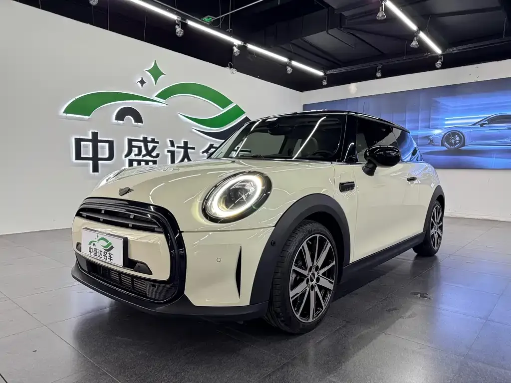 MINI Cooper (3-door) — фото 1