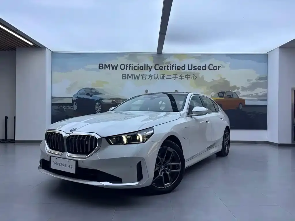 BMW i5 — фото 1