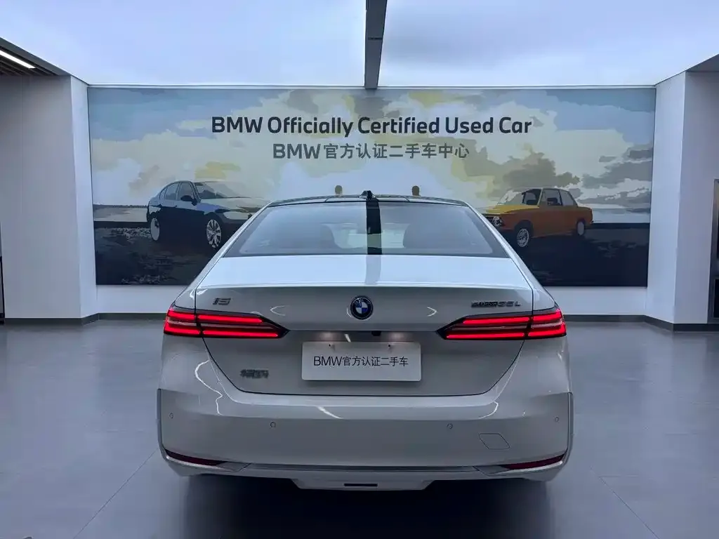BMW i5 — фото 3