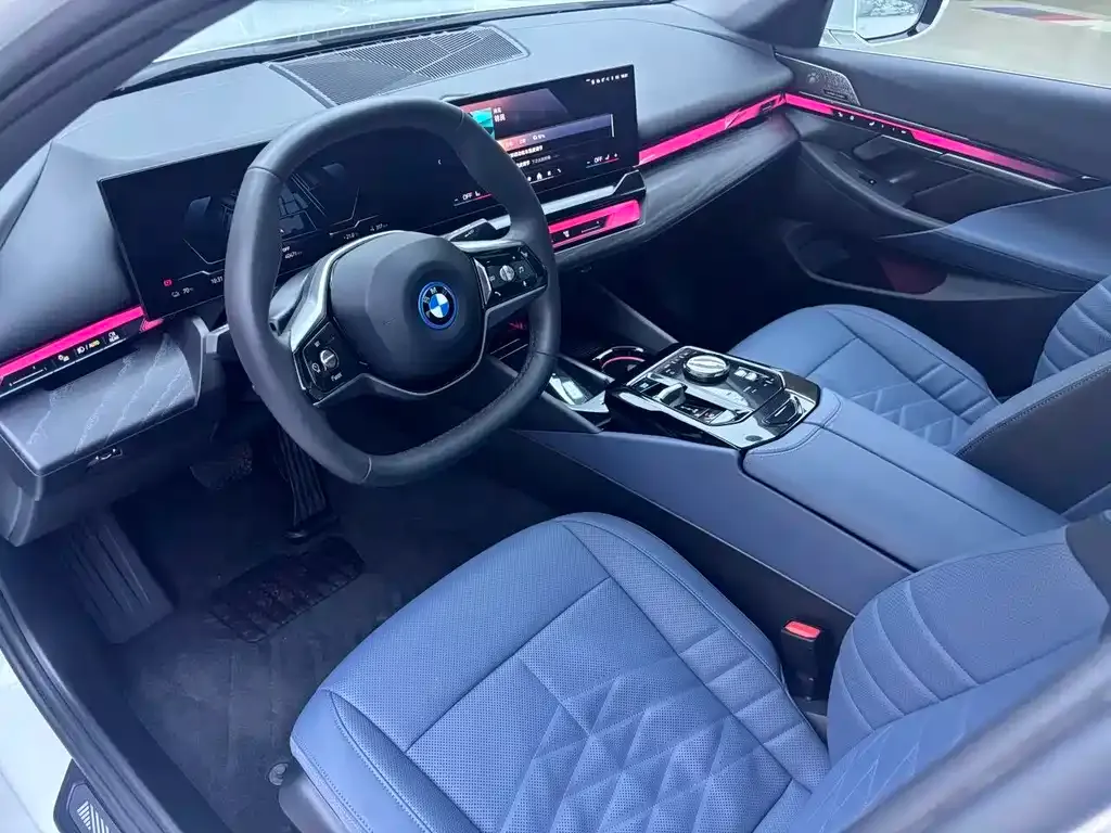 BMW i5 — фото 5