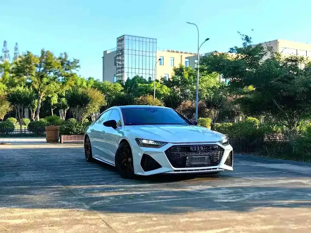 Audi A7 — фото 1