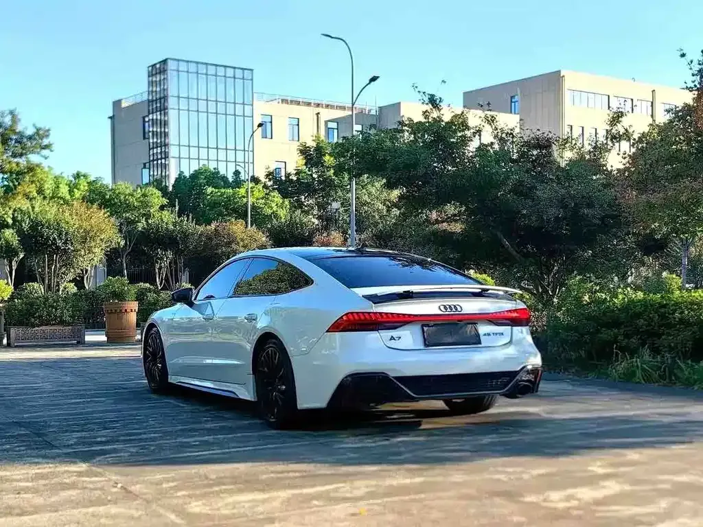 Audi A7 — фото 3