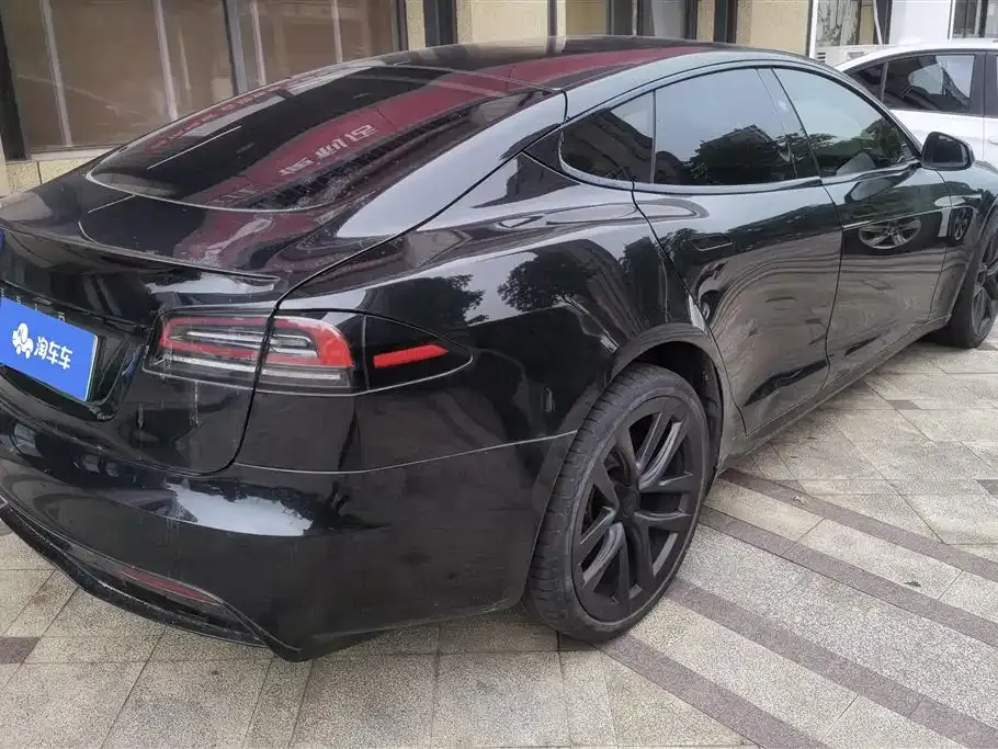 Tesla Model S — фото 4
