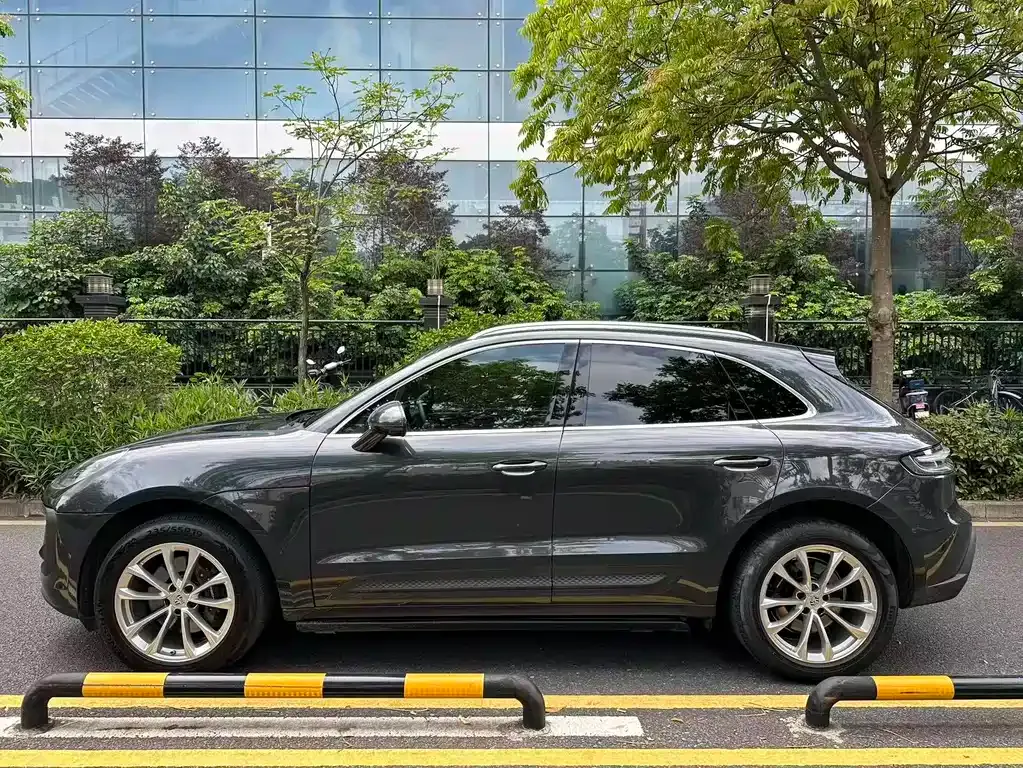 Porsche Macan — фото 7