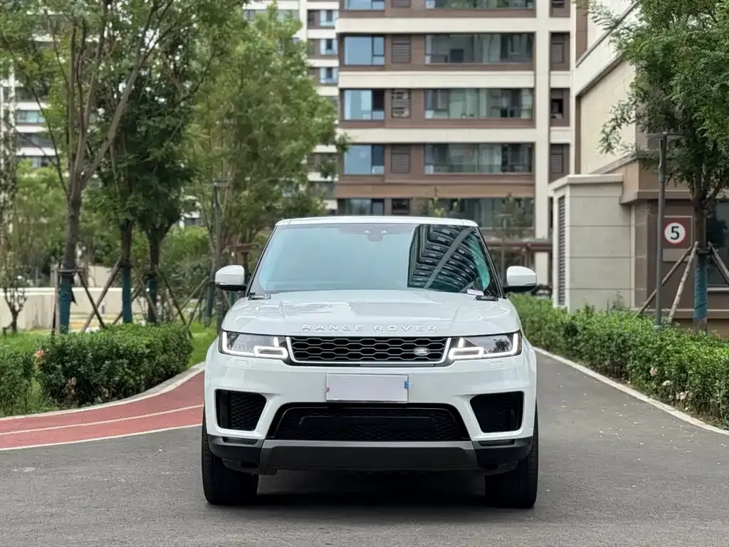 Land Rover Sport — фото 1