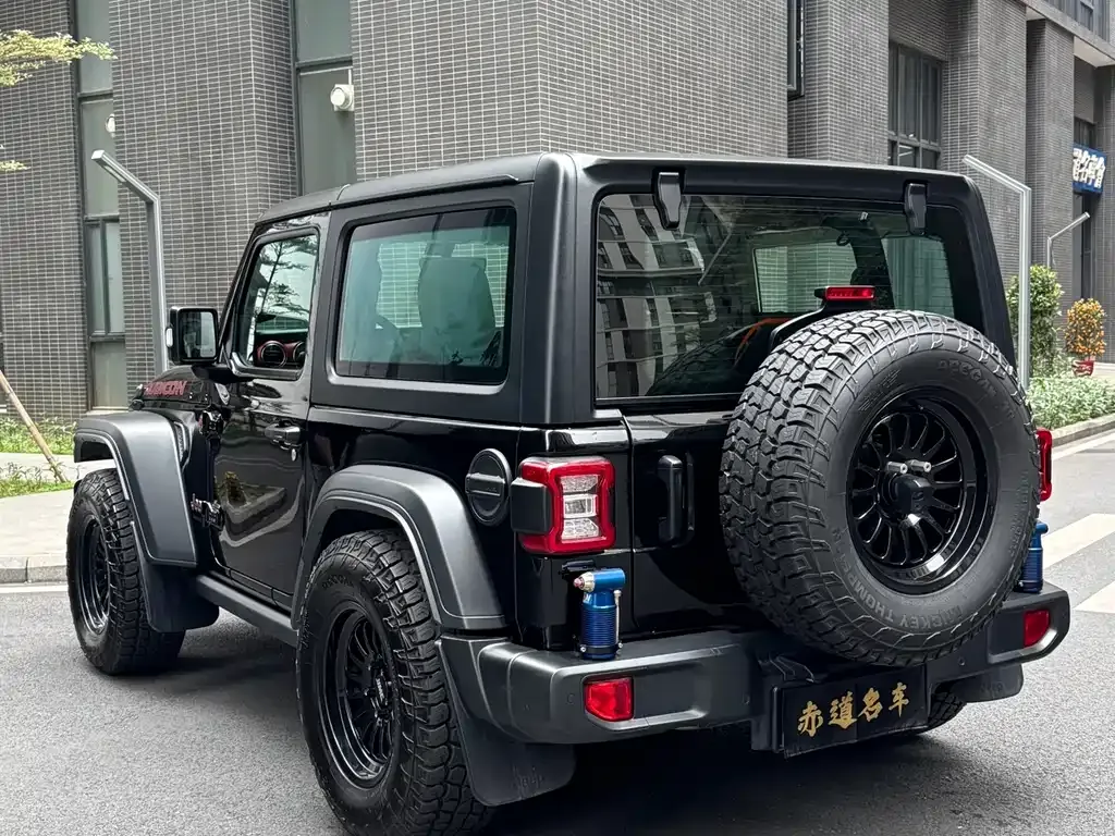 Jeep Wrangler — фото 3