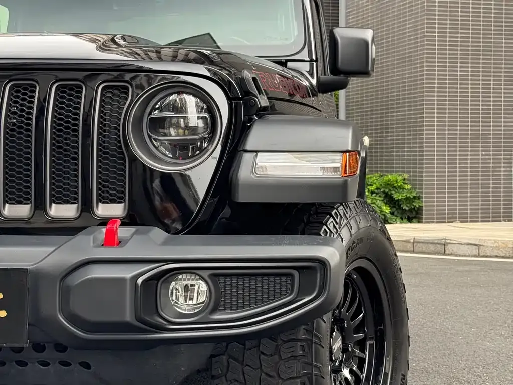 Jeep Wrangler — фото 6