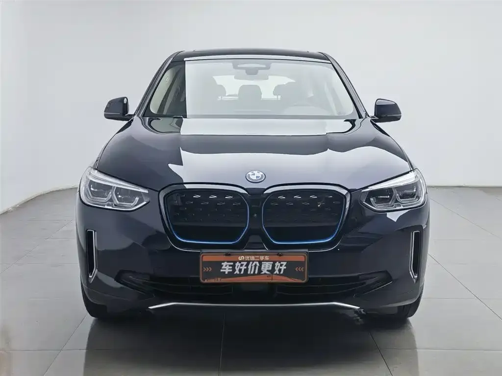 BMW iX3 — фото 3