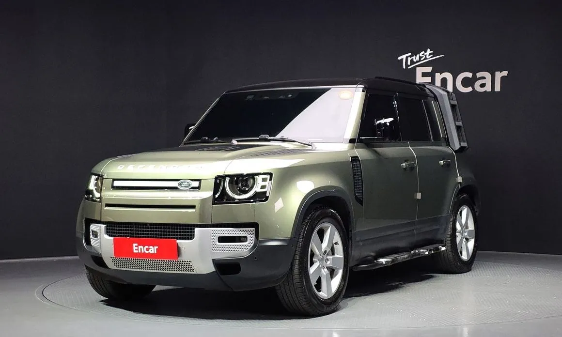 Land Rover Defender — фото 1