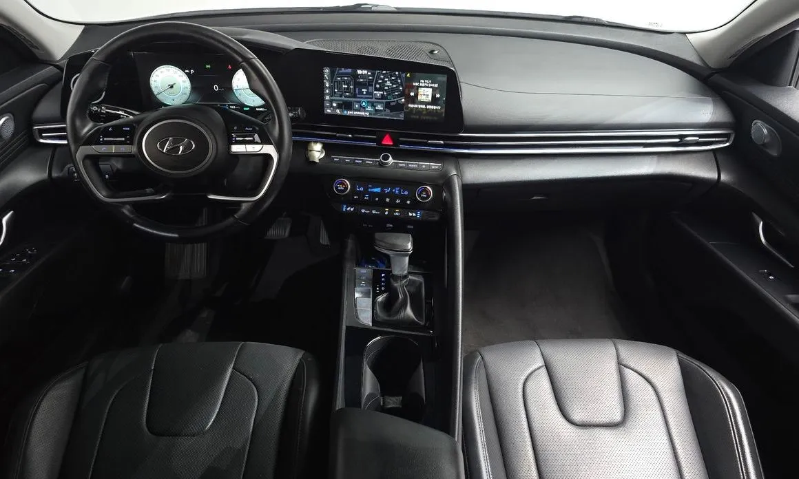 Hyundai AVANTE — фото 8