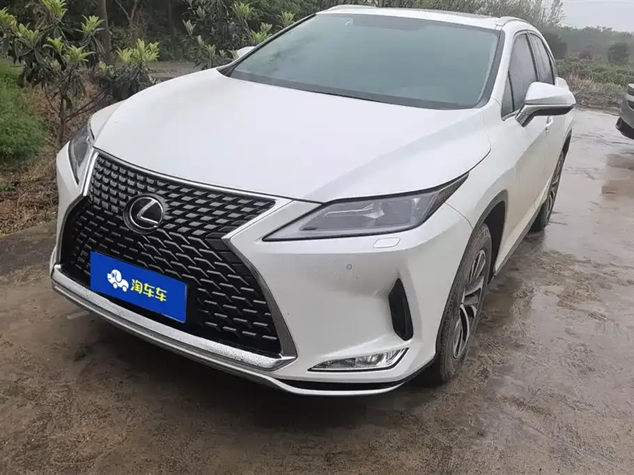 Lexus RX — фото 1