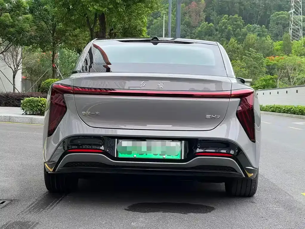 Hongqi EH7 — фото 5