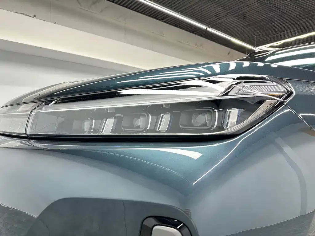 Geely Galaxy M9 — фото 4