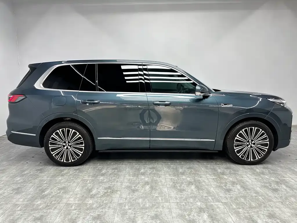 Geely Galaxy M9 — фото 6