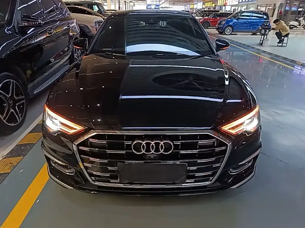 Audi A6L — фото 2