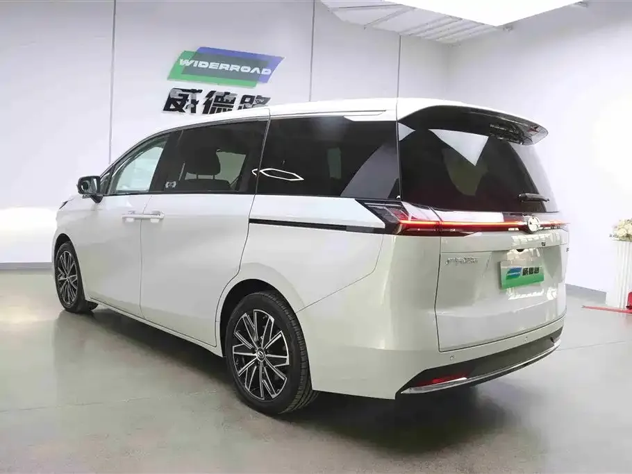 GAC Motor Trumpchi E8 — фото 4
