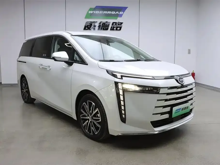 GAC Motor Trumpchi E8 — фото 2