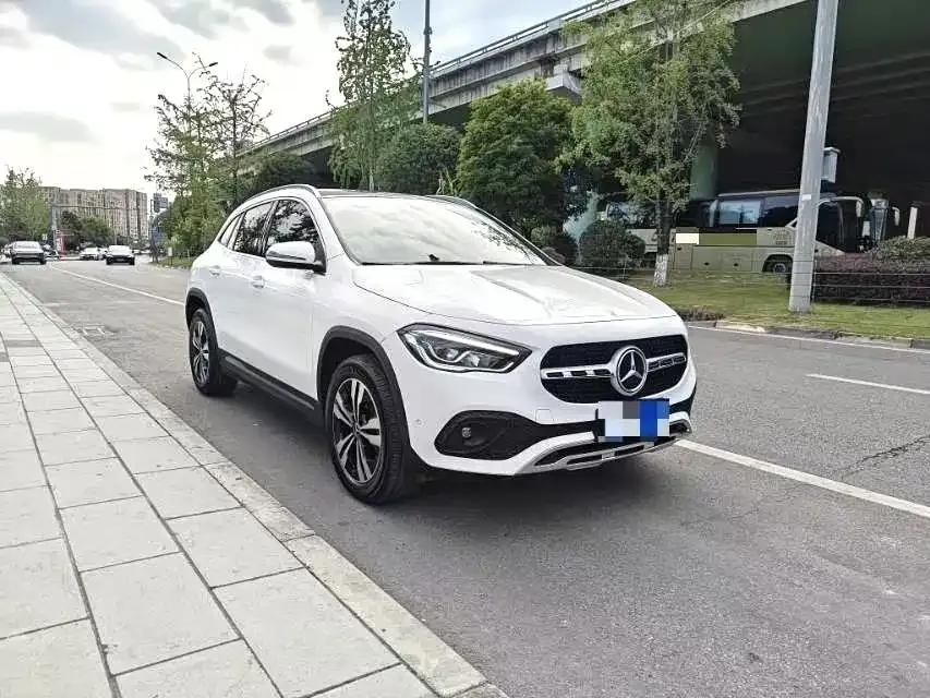Mercedes-Benz GLA — фото 9