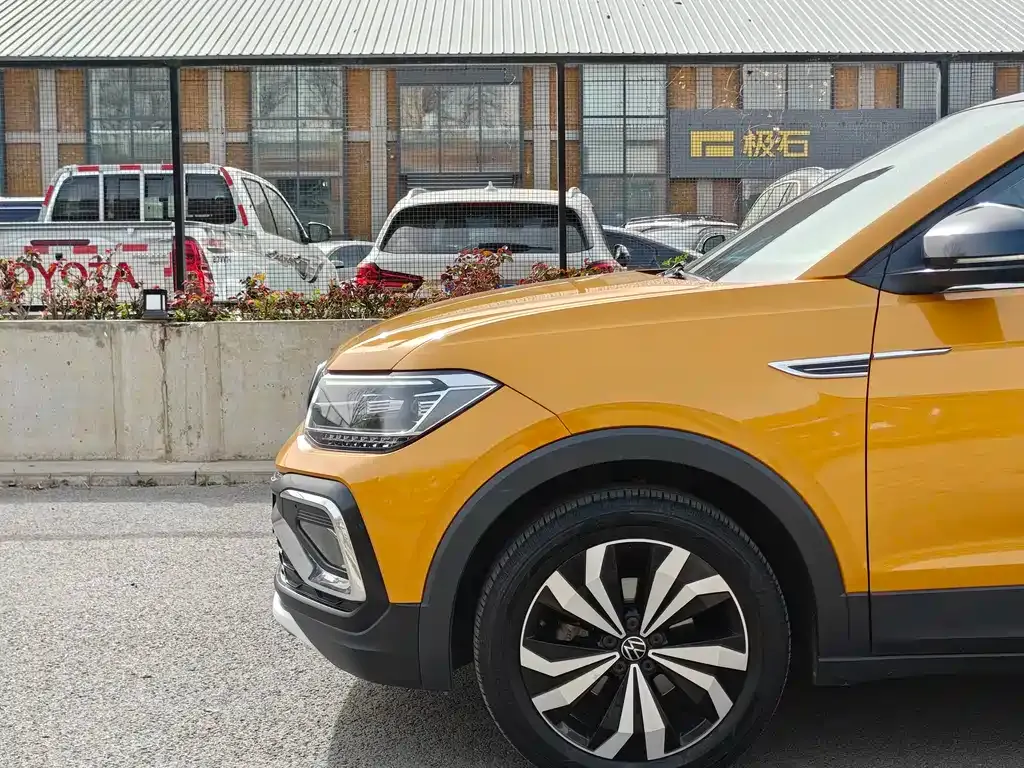Volkswagen T-Cross — фото 4