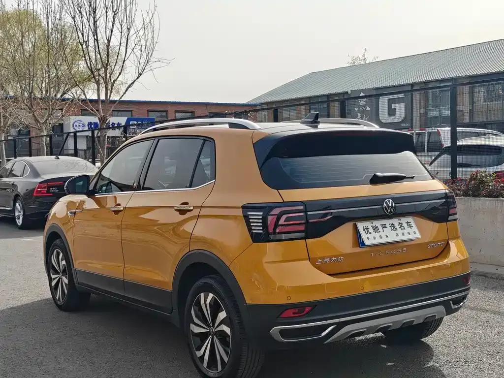 Volkswagen T-Cross — фото 10