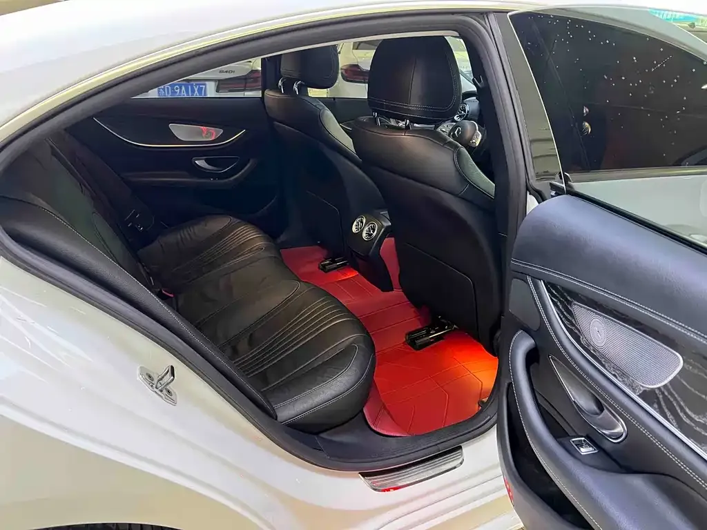 Mercedes-Benz CLS — фото 8