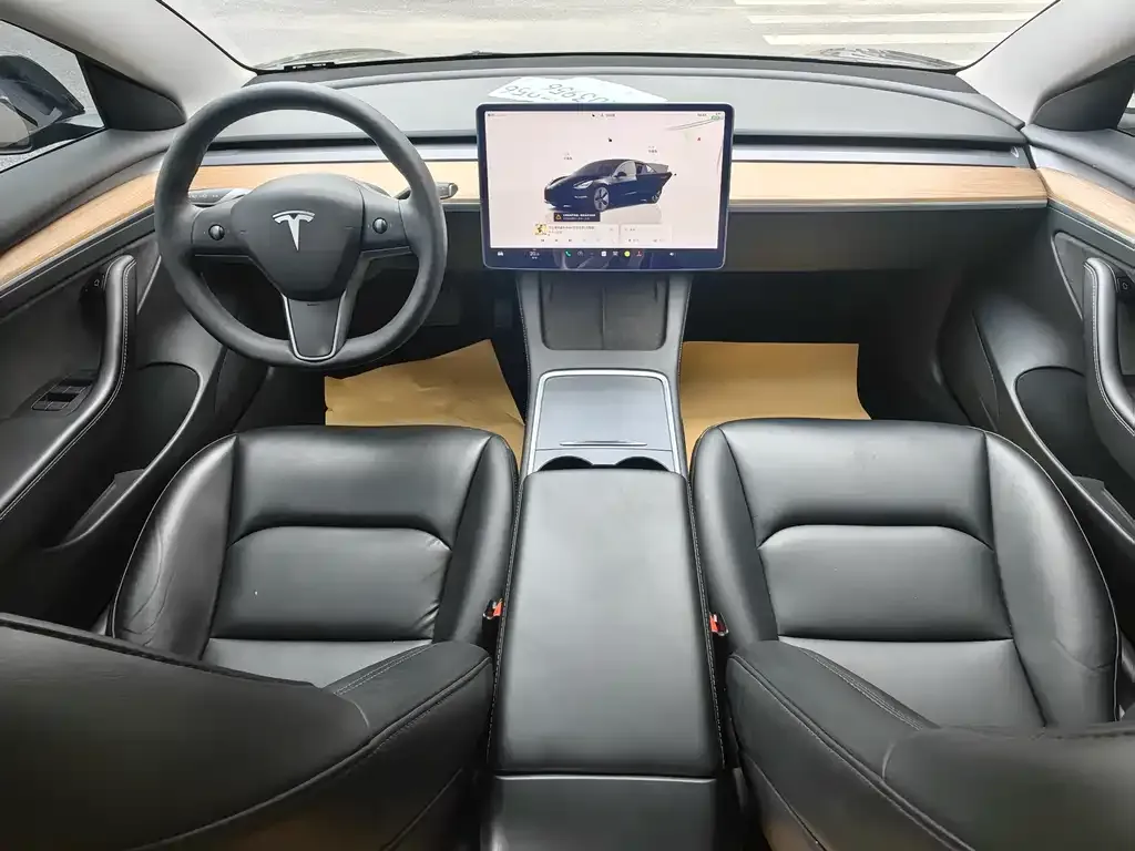Tesla Model 3 — фото 6