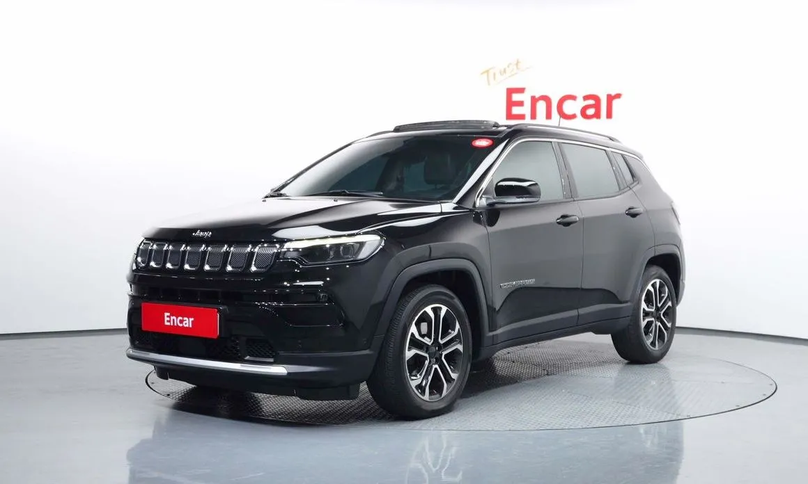 Jeep Compass — фото 1