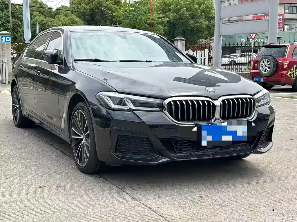 BMW 5 Series — фото 10