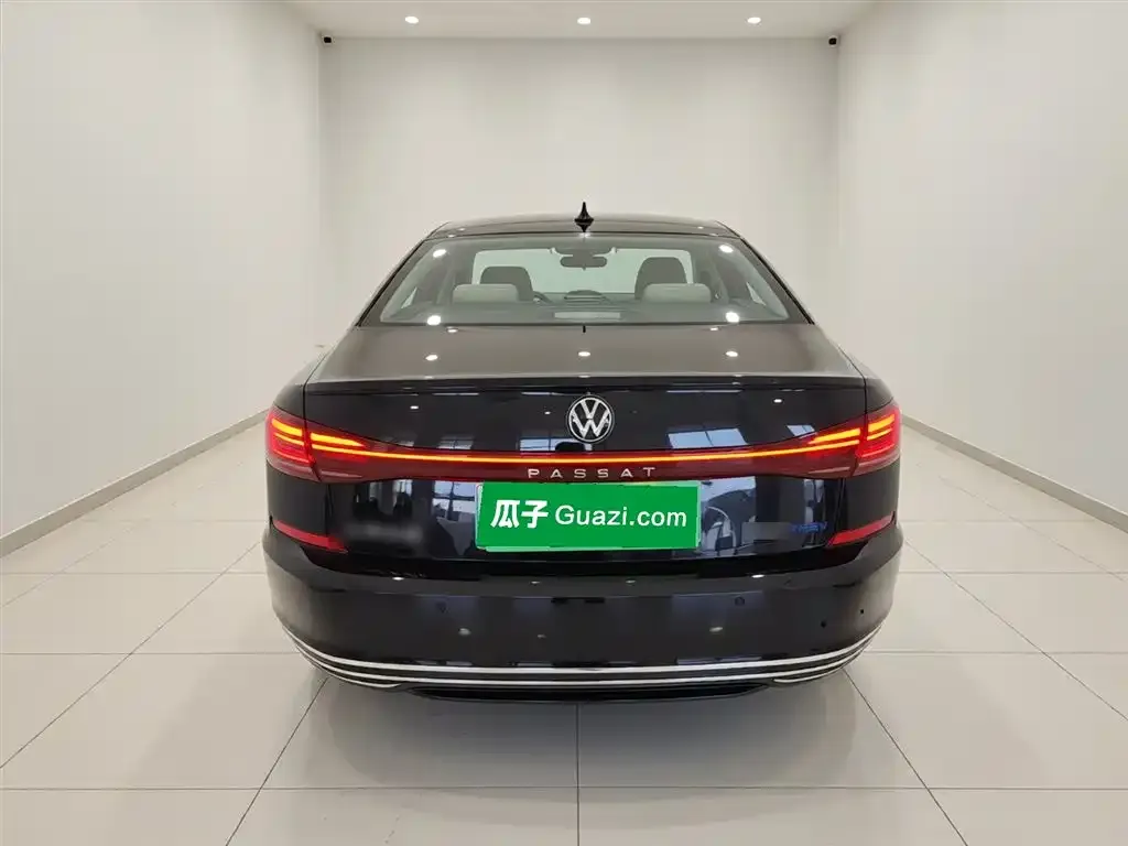 Volkswagen Passat New Energy — фото 3