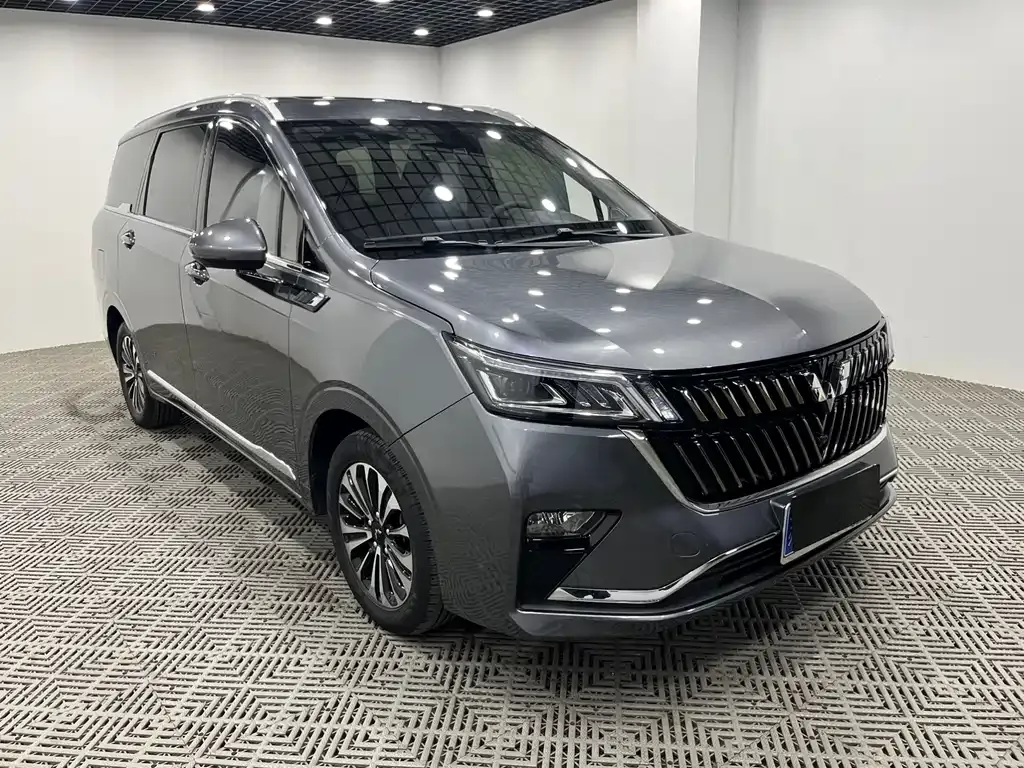 Wuling Jiachen — фото 1