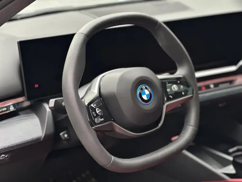 BMW i5 — фото 2