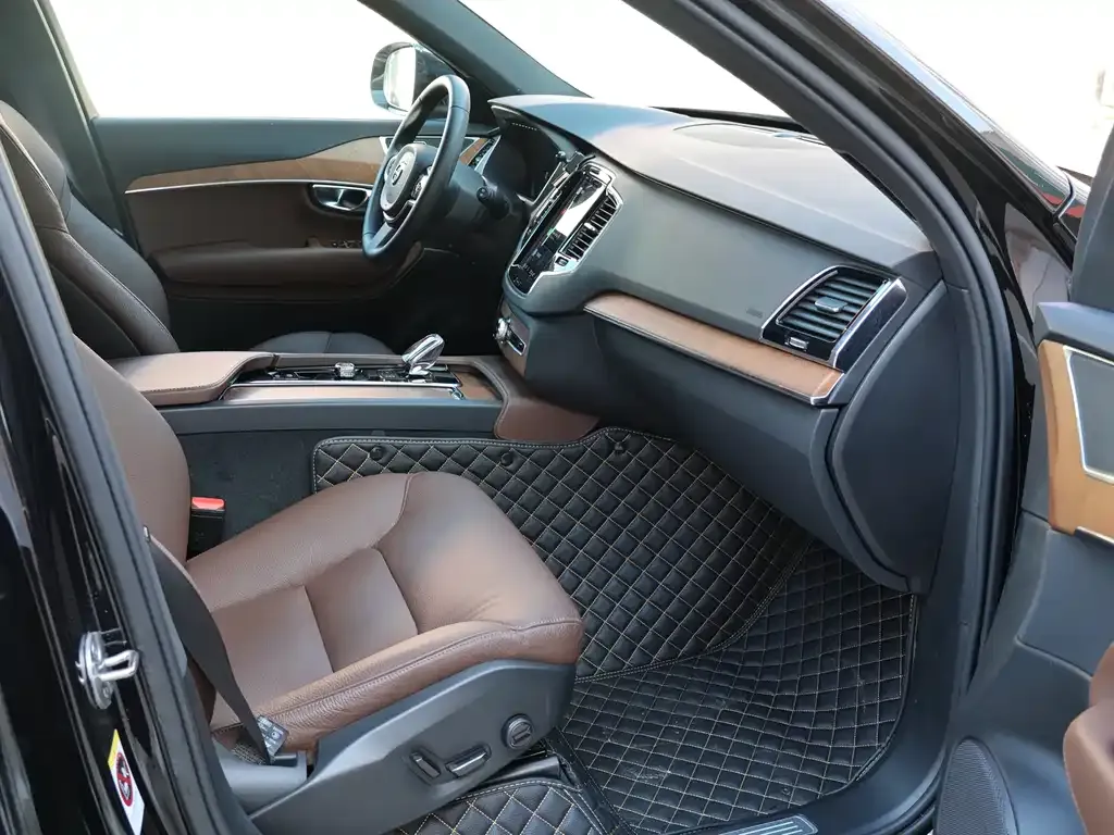 Volvo XC90 — фото 2