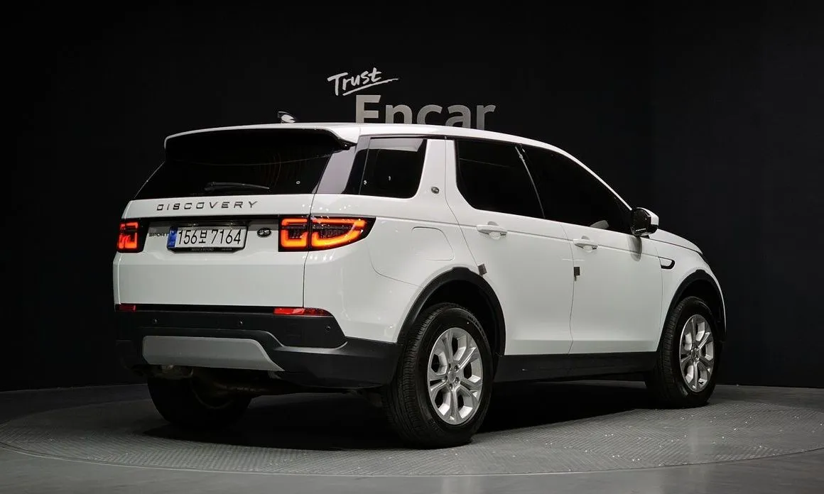 Land Rover Discovery Sport — фото 2